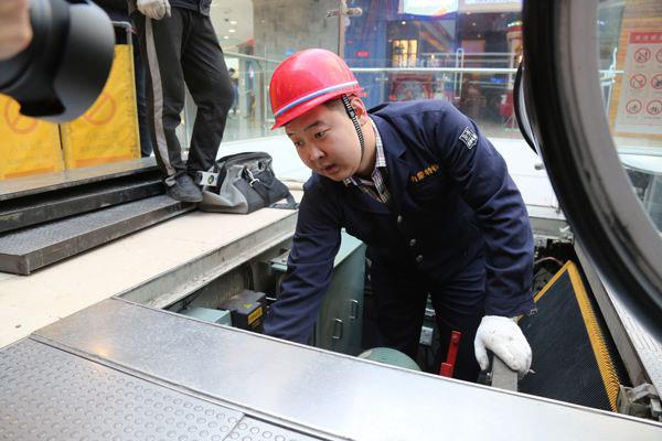 Henan Yuntian conducts summer crane equipment safety inspections1.jpg